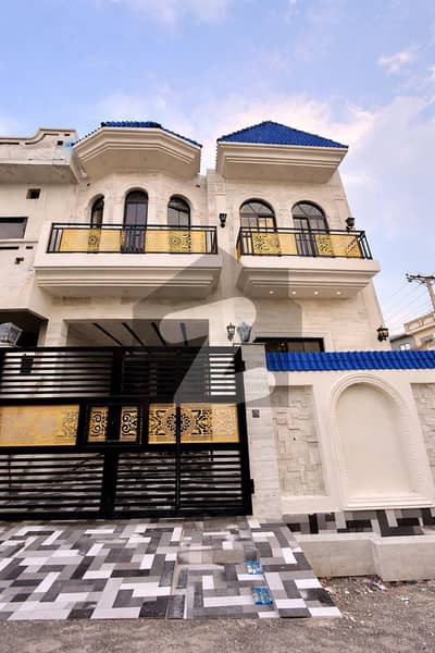 5 MARLA BRAND NEW OWNER BUILT HOUSE AVAILABLE FOR SALE IN CANAL GARDEN NEAR BAHRIA TOWN LAHORE