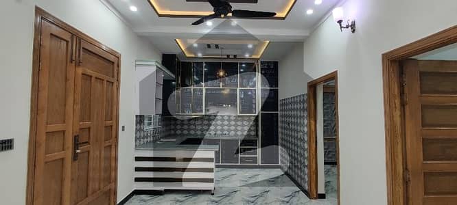 ائیرپورٹ ہاؤسنگ سوسائٹی - سیکٹر 4 ائیرپورٹ ہاؤسنگ سوسائٹی,راولپنڈی میں 2 کمروں کا 3 مرلہ فلیٹ 20.0 ہزار میں کرایہ پر دستیاب ہے۔