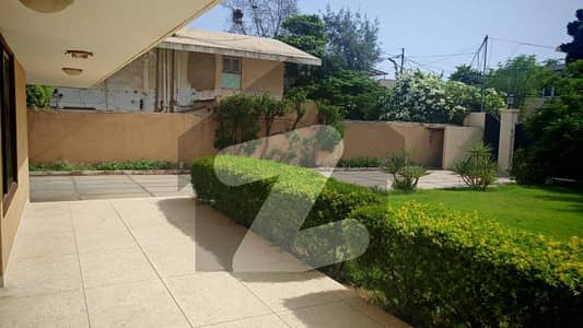 ڈی ایچ اے فیز 5 ڈی ایچ اے ڈیفینس,کراچی میں 5 کمروں کا 2 کنال مکان 23.5 کروڑ میں برائے فروخت۔