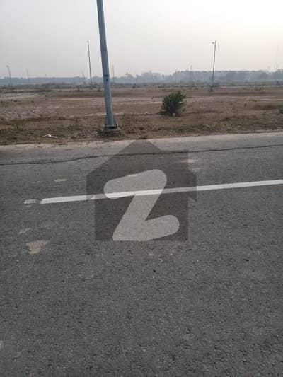 ڈی ایچ اے فیز9 پریزم - بلاک آر ڈی ایچ اے فیز9 پریزم,ڈی ایچ اے ڈیفینس,لاہور میں 5 مرلہ رہائشی پلاٹ 90.0 لاکھ میں برائے فروخت۔