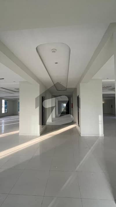 ممتاز سٹی اسلام آباد میں 19 مرلہ دفتر 6.0 لاکھ میں کرایہ پر دستیاب ہے۔