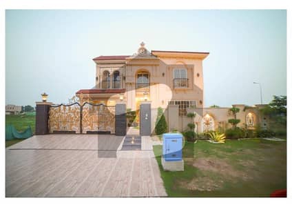 ڈی ایچ اے فیز 8 ڈیفنس (ڈی ایچ اے),لاہور میں 5 کمروں کا 1 کنال مکان 14.5 کروڑ میں برائے فروخت۔ ڈی ایچ اے فیز 8 ڈیفنس (ڈی ایچ اے),لاہور میں 5 کمروں کا 1 کنال مکان 14.5 کروڑ میں برائے فروخت۔