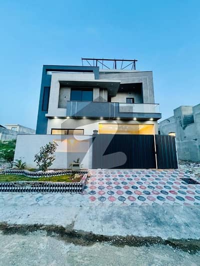 ایم پی سی ایچ ایس ۔ ملٹی گارڈنز بی ۔ 17,اسلام آباد میں 5 کمروں کا 8 مرلہ مکان 4.15 کروڑ میں برائے فروخت۔