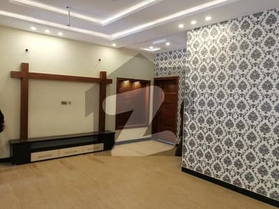 10 Marla house for rent in wapda town