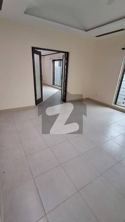 10 Marla Full House Available for Rent in wapda Town