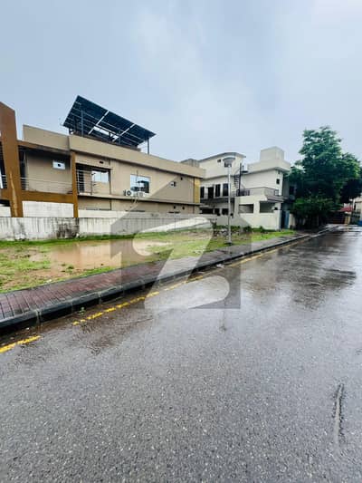بحریہ ٹاؤن فیز 3 بحریہ ٹاؤن راولپنڈی,راولپنڈی میں 10 مرلہ رہائشی پلاٹ 2.4 کروڑ میں برائے فروخت۔