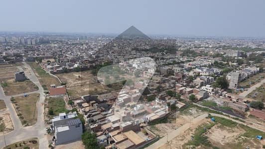 ڈی ایچ اے 9 ٹاؤن ۔ بلاک بی ڈی ایچ اے 9 ٹاؤن,ڈیفنس (ڈی ایچ اے),لاہور میں 5 مرلہ رہائشی پلاٹ 1.05 کروڑ میں برائے فروخت۔