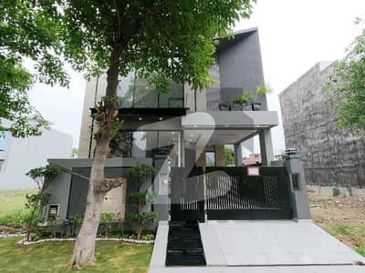 Aesthetic Prime Location House Of 5 Marla For sale Is Available