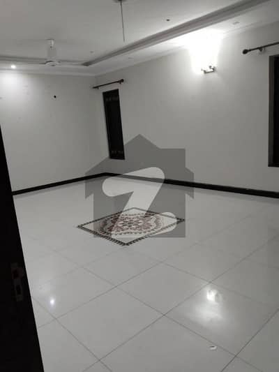 آئی ۔ 8/4 آئی ۔ 8,اسلام آباد میں 3 کمروں کا 1 کنال زیریں پورشن 2.2 لاکھ میں کرایہ پر دستیاب ہے۔