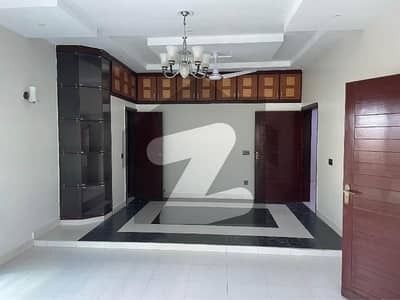 600 Square Yards Lower Portion Up For rent In Gulshan-e-Iqbal - Block 6