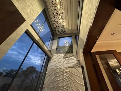 ڈی ایچ اے فیز 6 ڈیفنس (ڈی ایچ اے),لاہور میں 5 کمروں کا 1 کنال مکان 8.0 کروڑ میں برائے فروخت۔