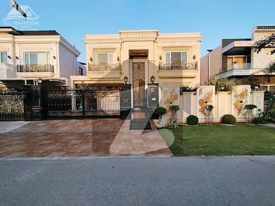 1 KANAL VICTORIAN DESIGN LUXURY VILLA FOR SALE NEAR TO PARK.
