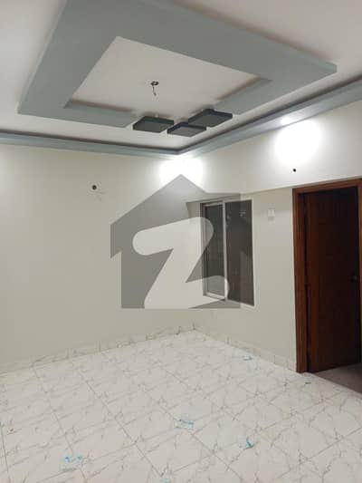 گلشن اقبال - بلاک 13 / D-3 گلشنِ اقبال,گلشنِ اقبال ٹاؤن,کراچی میں 4 کمروں کا 10 مرلہ فلیٹ 2.2 کروڑ میں برائے فروخت۔