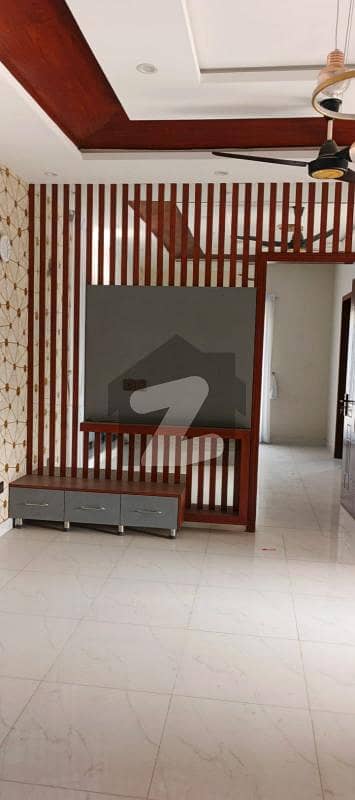 8 Marla Beautiful House available for Rent