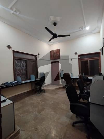 گلستانِِ جوہر ۔ بلاک 12 گلستانِ جوہر,کراچی میں 3 کمروں کا 16 مرلہ بالائی پورشن 1.1 لاکھ میں کرایہ پر دستیاب ہے۔