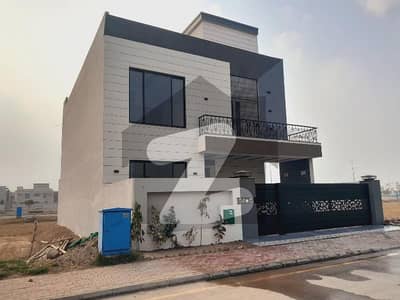 10 Marla brand new house available for rent in bahria town phase 8 Rawalpindi