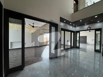 ڈی ایچ اے فیز 7 ڈیفنس (ڈی ایچ اے),لاہور میں 5 کمروں کا 1 کنال مکان 9.0 کروڑ میں برائے فروخت۔ ڈی ایچ اے فیز 7 ڈیفنس (ڈی ایچ اے),لاہور میں 5 کمروں کا 1 کنال مکان 9.0 کروڑ میں برائے فروخت۔