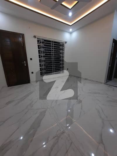 10 Mrla Brand New House For Rent Near To Merkaz Masjid And Park And J7 Emporium