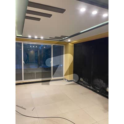 بلیو ایریا اسلام آباد میں 3 مرلہ دفتر 1.8 لاکھ میں کرایہ پر دستیاب ہے۔