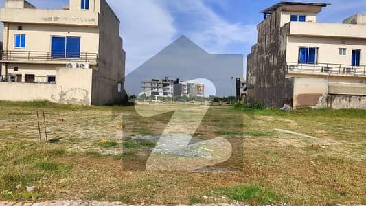 بحریہ ٹاؤن فیز 8 ۔ بلاک ایم بحریہ ٹاؤن فیز 8,بحریہ ٹاؤن راولپنڈی,راولپنڈی میں 5 مرلہ رہائشی پلاٹ 90.0 لاکھ میں برائے فروخت۔