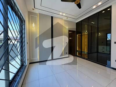 بحریہ ٹاؤن فیز 8 ۔ عثمان بلاک بحریہ ٹاؤن فیز 8 ۔ سفاری ویلی,بحریہ ٹاؤن فیز 8,بحریہ ٹاؤن راولپنڈی,راولپنڈی میں 5 کمروں کا 7 مرلہ مکان 2.3 کروڑ میں برائے فروخت۔ بحریہ ٹاؤن فیز 8 ۔ عثمان بلاک بحریہ ٹاؤن فیز 8 ۔ سفاری ویلی,بحریہ ٹاؤن فیز 8,بحریہ ٹاؤن راولپنڈی,راولپنڈی میں 5 کمروں کا 7 مرلہ مکان 2.3 کروڑ میں برائے فروخت۔