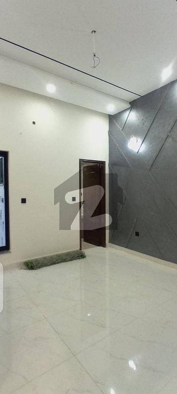 ڈی ایچ اے فیز 4 ڈیفنس (ڈی ایچ اے),لاہور میں 2 کمروں کا 5 مرلہ بالائی پورشن 65.0 ہزار میں کرایہ پر دستیاب ہے۔