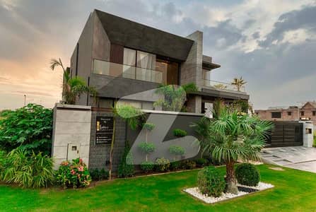 ڈی ایچ اے فیز 7 - بلاک یو فیز 7,ڈیفنس (ڈی ایچ اے),لاہور میں 5 کمروں کا 1 کنال مکان 7.75 کروڑ میں برائے فروخت۔