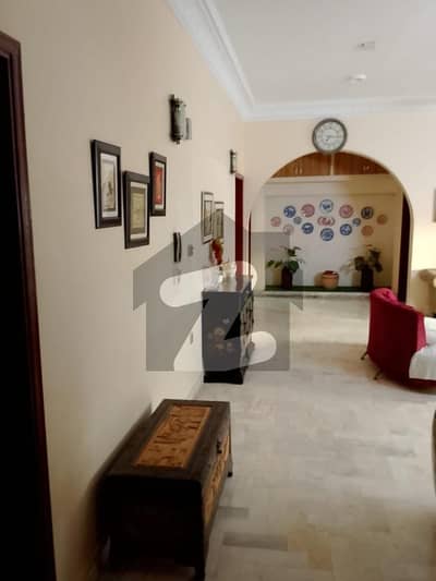 گلشنِ اقبال - بلاک 7 گلشنِ اقبال,گلشنِ اقبال ٹاؤن,کراچی میں 1 کنال عمارت 8.0 لاکھ میں کرایہ پر دستیاب ہے۔