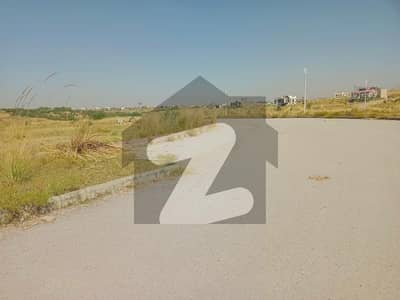 بحریہ ٹاؤن فیز 8 ۔ بلاک ایل بحریہ ٹاؤن فیز 8,بحریہ ٹاؤن راولپنڈی,راولپنڈی میں 10 مرلہ رہائشی پلاٹ 70.0 لاکھ میں برائے فروخت۔