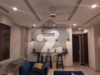 10 MARLA BEAUTIFUL FLAT FOR RENT IN DHA PHASE 8