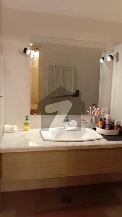 فالکن کمپلیکس - ائیر فورس آفیسرز ہاؤسنگ سکیم (اے ایف او ایچ ایس) فیصل کنٹونمنٹ,کینٹ,کراچی میں 6 کمروں کا 1 کنال مکان 32.0 کروڑ میں برائے فروخت۔