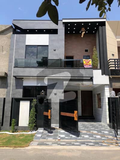 پارک ویو سٹی ۔ پلاٹینم بلاک پارک ویو سٹی,لاہور میں 4 کمروں کا 5 مرلہ مکان 2.0 کروڑ میں برائے فروخت۔