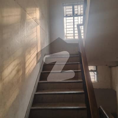 ایل ڈی اے ایوینیو لاہور میں 2 کمروں کا 1 کنال بالائی پورشن 35.0 ہزار میں کرایہ پر دستیاب ہے۔