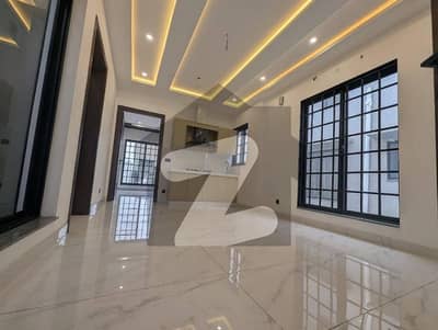 10 Marla Upper Portion For Rent