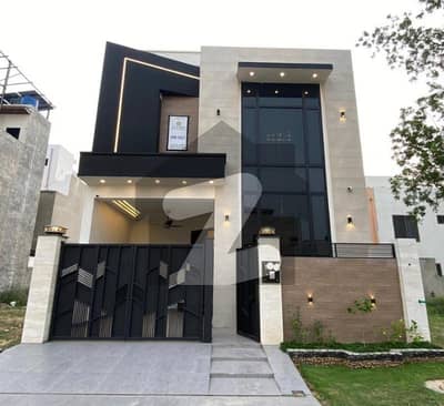5 Marla Prime location House available for Sale in block FF Citi housing Gujranwala