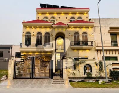 10 Marla Ultra modern House available for Sale in block FF near Masjid and Park Citi housing Gujranwala