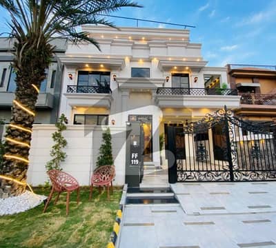 10 Marla Luxury House available for Sale in Block FF Citi housing Gujranwala