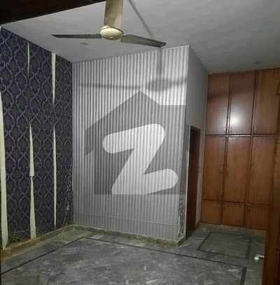 10 Marla House Situated In Allama Iqbal Town For Rent