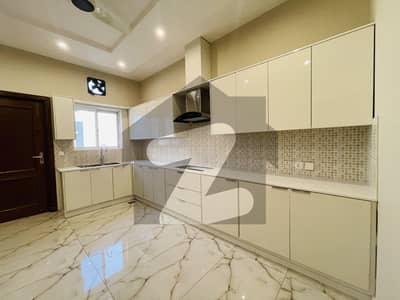 بحریہ گرینز۔ اوورسیز انکلیو - سیکٹر 6 بحریہ گرینز۔ اوورسیز انکلیو,بحریہ ٹاؤن فیز 8,بحریہ ٹاؤن راولپنڈی,راولپنڈی میں 5 کمروں کا 10 مرلہ مکان 1.35 لاکھ میں کرایہ پر دستیاب ہے۔