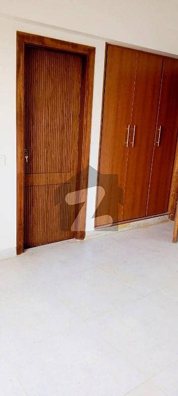 FALAKNAZ TWIN TOWER 2 BED DD APARTMENT AVAILABLE FOR RENT