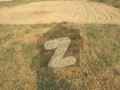 ڈی ایچ اے فیز 8 - بلاک زیڈ 1 ڈی ایچ اے فیز 8,ڈیفنس (ڈی ایچ اے),لاہور میں 1 کنال رہائشی پلاٹ 2.1 کروڑ میں برائے فروخت۔