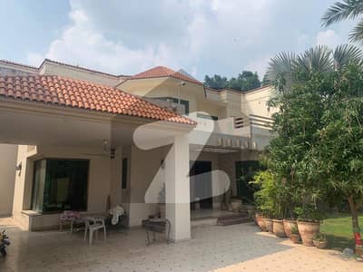 ڈی ایچ اے فیز 5 - بلاک بی فیز 5,ڈیفنس (ڈی ایچ اے),لاہور میں 7 کمروں کا 1 کنال مکان 13.75 کروڑ میں برائے فروخت۔