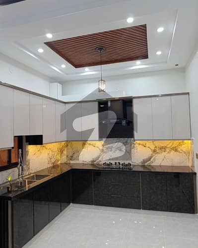 کراچی یونیورسٹی ہاؤسنگ سوسائٹی سکیم 33,کراچی میں 6 کمروں کا 10 مرلہ مکان 4.8 کروڑ میں برائے فروخت۔