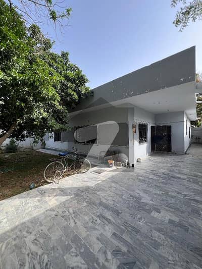 400 sq yard single story house available for sale