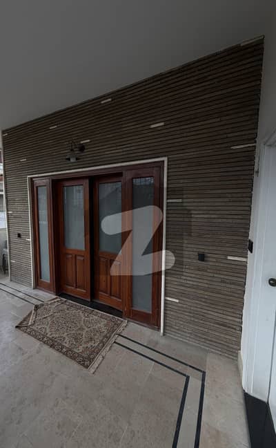 نارتھ ناظم آباد ۔ بلاک ایس نارتھ ناظم آباد,کراچی میں 6 کمروں کا 10 مرلہ مکان 5.0 کروڑ میں برائے فروخت۔