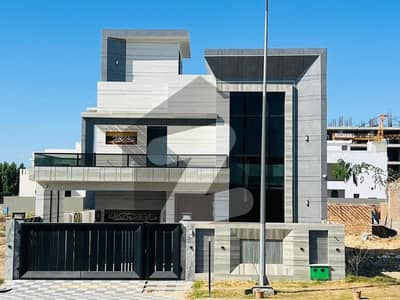 ڈی ایچ اے ڈیفنس ۔ سیکٹر سی ڈی ایچ اے ڈیفینس,بہاولپور میں 5 کمروں کا 10 مرلہ مکان 3.25 کروڑ میں برائے فروخت۔