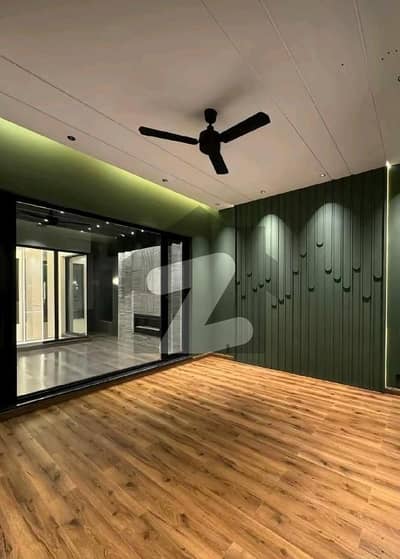 One Kanal Slightly Used Upper Portion Available For Rent In DHA Phase 6