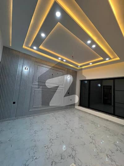 ڈی ایچ اے فیز 1 ۔ سیکٹر بی1 ڈی ایچ اے فیز 1,ڈی ایچ اے ڈیفینس,ملتان میں 5 کمروں کا 10 مرلہ مکان 3.2 کروڑ میں برائے فروخت۔