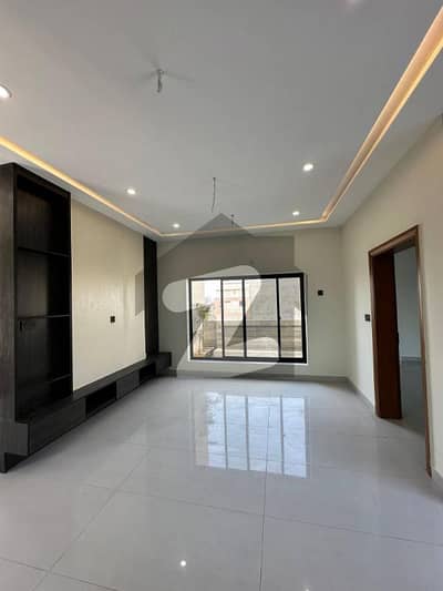 بحریہ ٹاؤن فیز 8 ۔ علی بلاک بحریہ ٹاؤن فیز 8 ۔ سفاری ویلی,بحریہ ٹاؤن فیز 8,بحریہ ٹاؤن راولپنڈی,راولپنڈی میں 4 کمروں کا 5 مرلہ مکان 1.85 کروڑ میں برائے فروخت۔