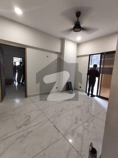 خالد بِن ولید روڈ کراچی میں 2 کمروں کا 7 مرلہ فلیٹ 1.55 لاکھ میں کرایہ پر دستیاب ہے۔